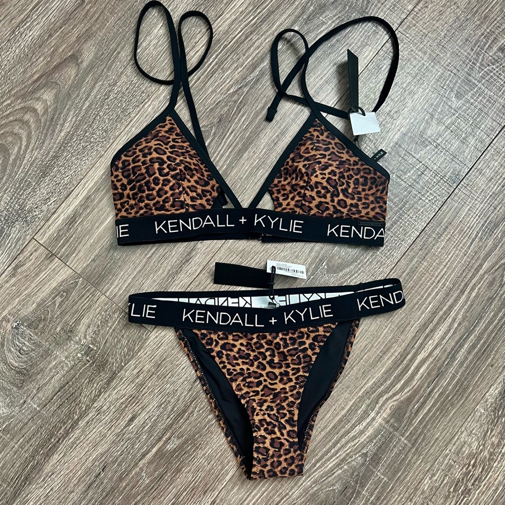 NWT Kendall + Kylie swim suit 🐆 size L